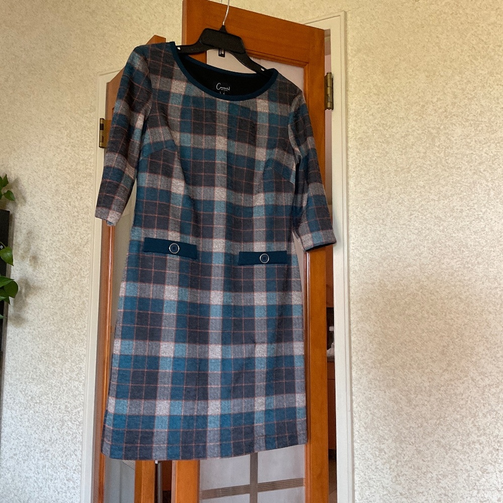 CONNECTED APPAREL